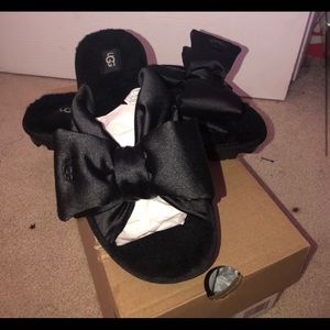 Ugg lushette puffer slippers